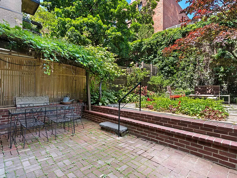 71 Horatio St #1 — Photo 10