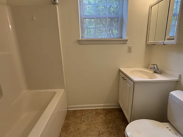 1416 Highland Ave #C — Photo 9