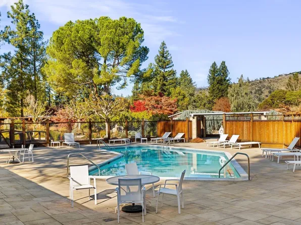 7 La Canada Court, St. Helena, CA 94574