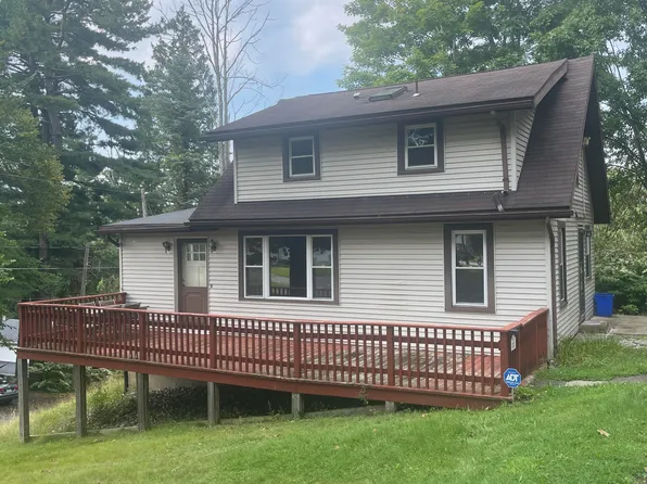 327 Melrose Ave, Clarks Summit, PA 18411