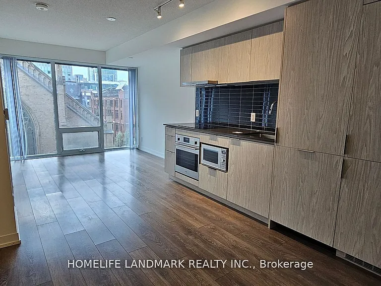 60 Shuter St #607 — Photo 4
