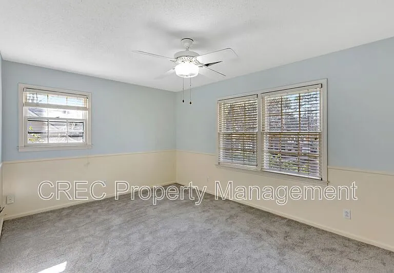 321 Shaftesbury Ln — Photo 22