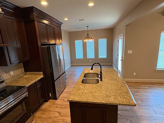 4th image of 3458 Nicole St