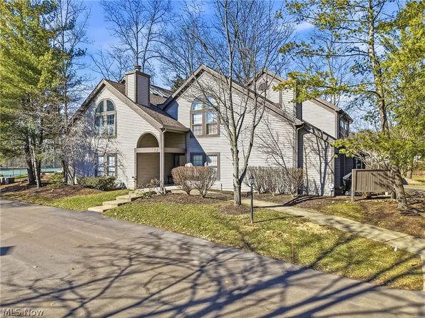 1183 Red Tail Hawk Ct Unit 5, Youngstown, OH 44512