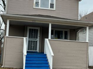 10521 S Perry Ave, Chicago, IL 60628