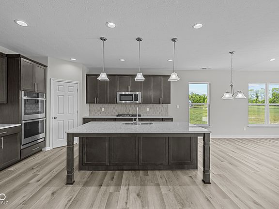 4th image of 10502 Oak Bend Blvd