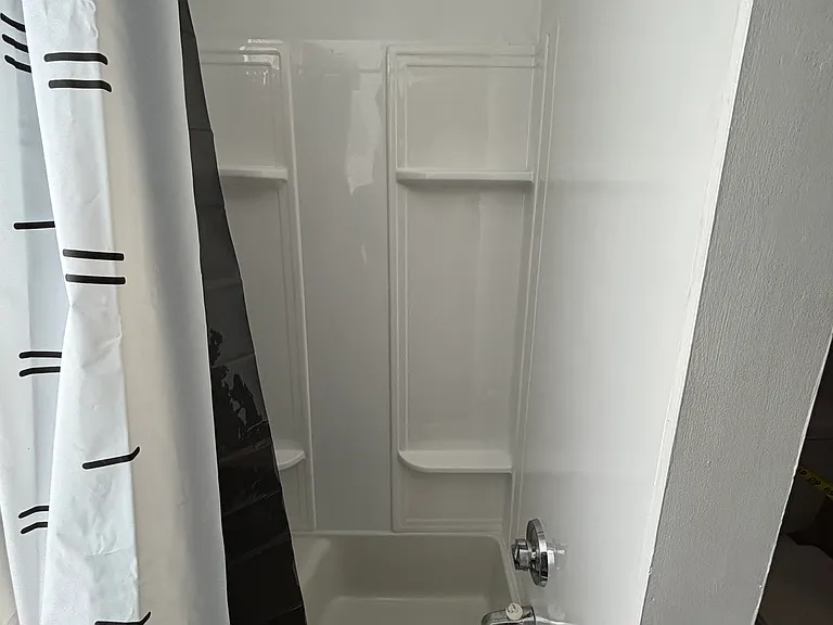 24 Pearl St #2 — Photo 3