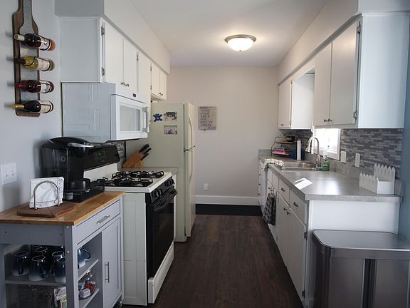 4th image of 3125 Fuller Ave NE