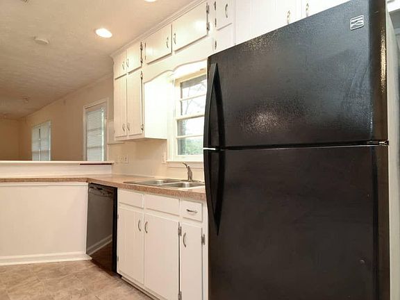 3rd image of 5180 Kings Hwy