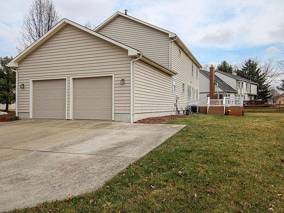 5th image of 984 Paisley Pl