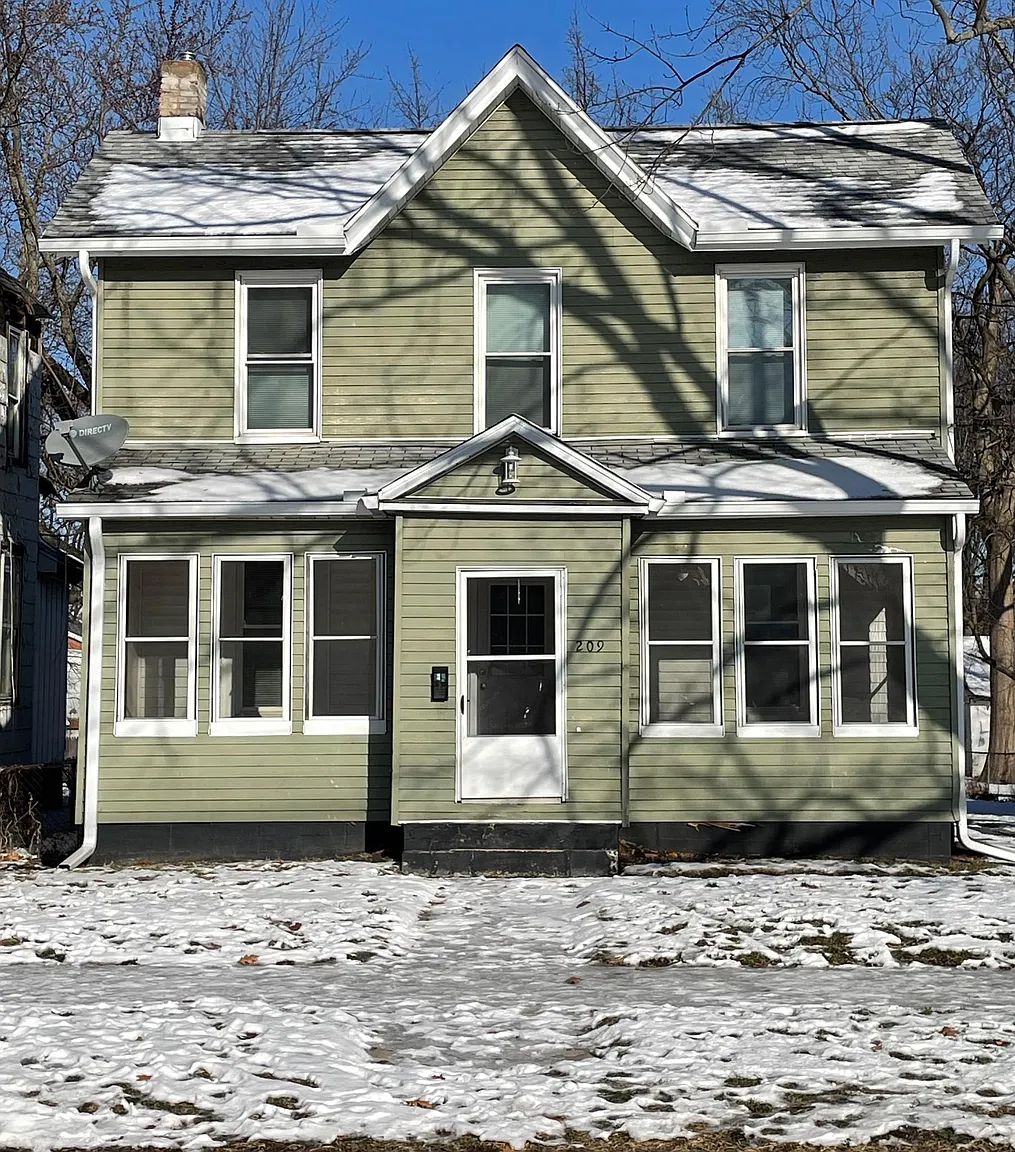 209 E Illinois Ave photo 1
