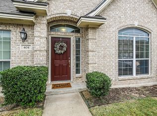 404 Fraternity Row, College Station, TX 77845