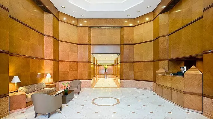 Rented by Compass | media 9