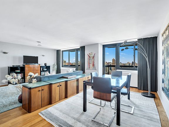 3rd image of 515 E 72nd St APT 37A