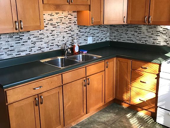 5th image of 6025 W Eddy St #2
