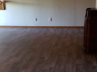 2114 E Sooner Rd, Tuttle, OK 73089