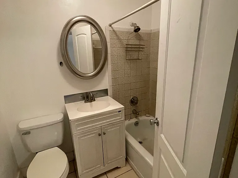 2806B Larkin St — Photo 10