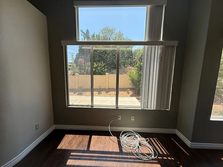216 Richmond Park Pl — Photo 49