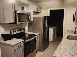 923 Top View Dr, Edgewood, MD 21040