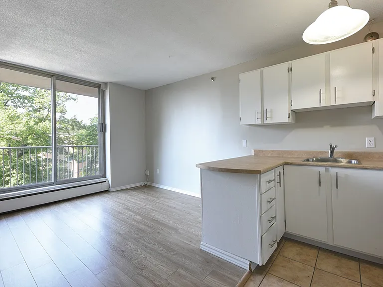 5415 Victoria Rd — Photo 13