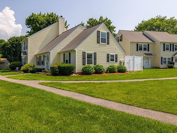 3rd image of 2501 Forest Park Dr #61