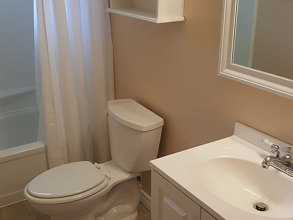 4th image of 12798 Kenyon Dr
