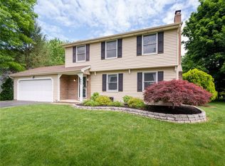 800 Somerdale Dr, Webster, NY 14580