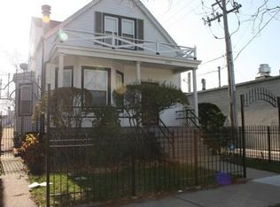 2345 W Berwyn Ave, Chicago, IL 60625