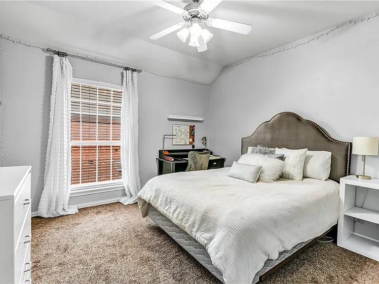 1001 Krenek Tap Rd #1201 — Photo 16
