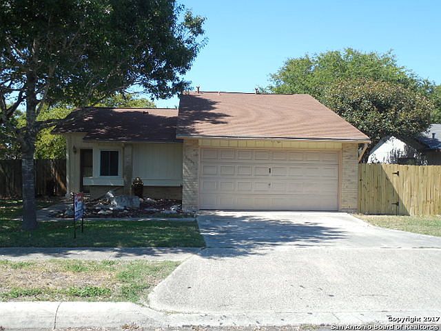 1st image of 5951 Oak Run St
