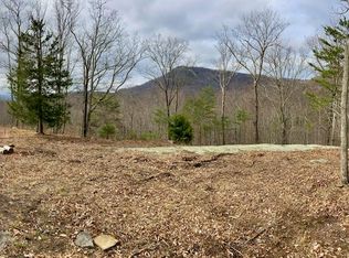 16 Heather Hill Ln, Landrum, SC 29356