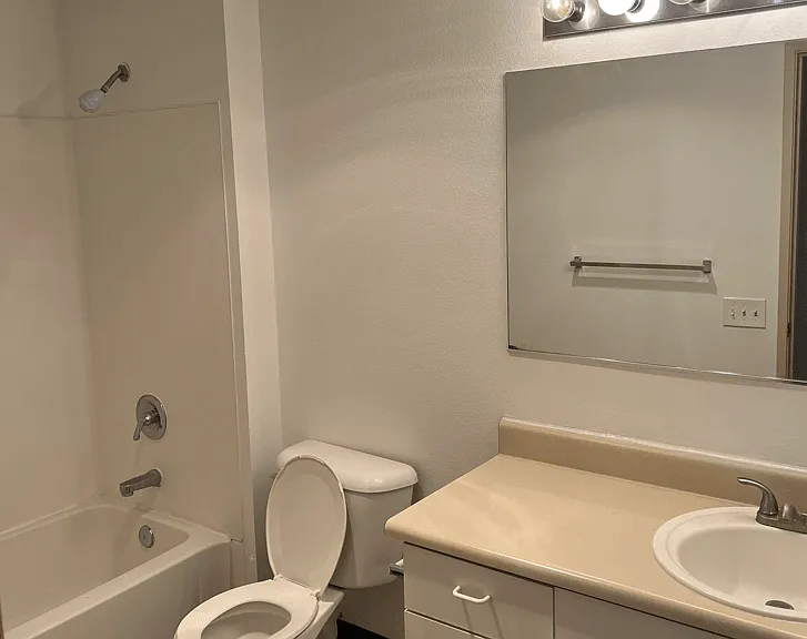Pioneer Park Apartment — Photo 4