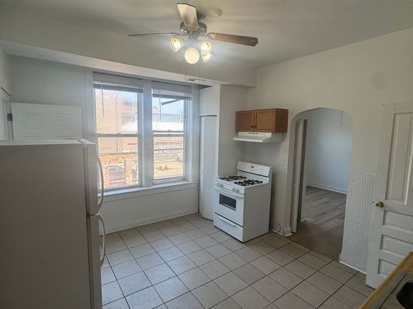 2101 S Marshall Blvd #2R