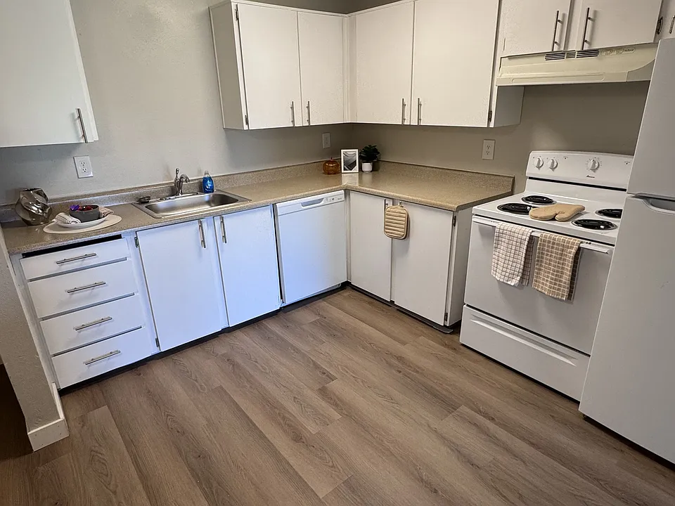 Somerset West Apartments