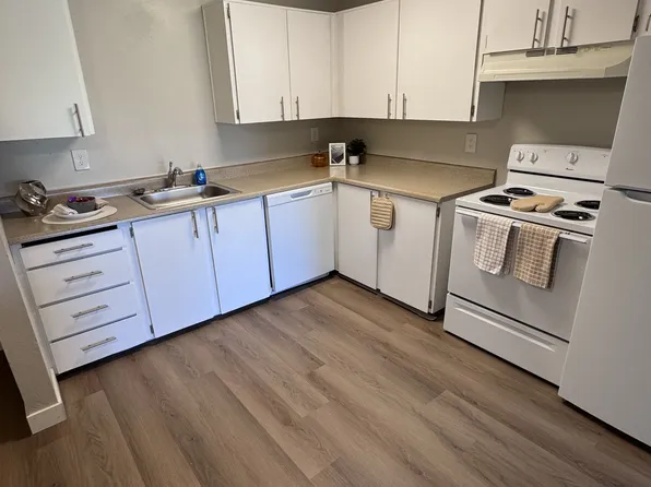 Somerset West Apartments