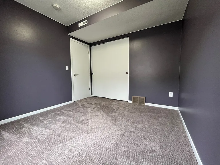 2257 Oregon Ct — Photo 13