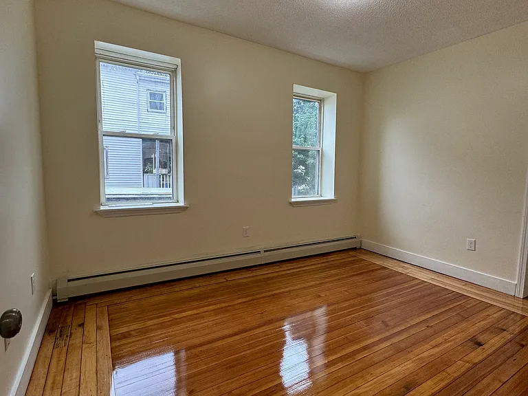 3 Woodbine St #1 — Photo 6