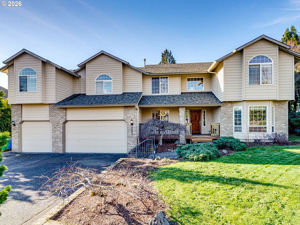 1st image of 1077 SE Dogwood Ln