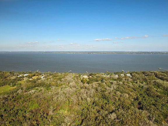 4th image of 3885 N Indian River Dr