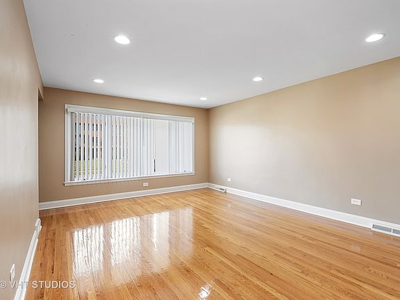 2nd image of 365 Bensley Ave