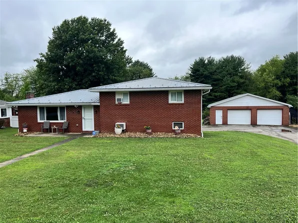 964 McKnight Rd, Indiana, PA 15701