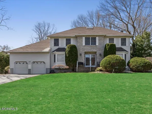 1 Wendi Way, Manalapan, NJ 07726