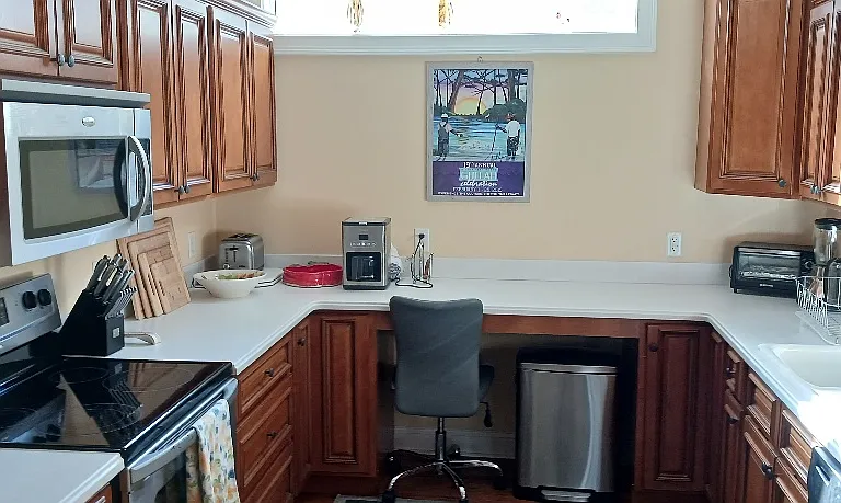 305 E Duffy St #B — Photo 7