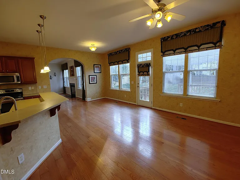 606 Lyon Tree Ln — Photo 11