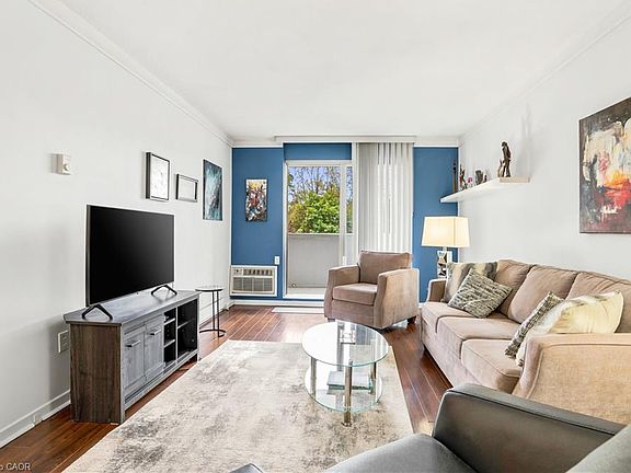 5th image of 23 Main St #404