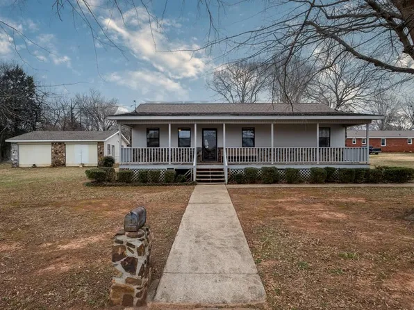 203 W 4th Ave, Tuscumbia, AL 35674