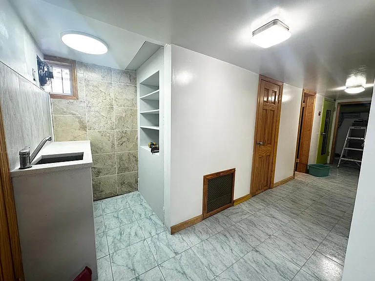 10 Ellington St #1 — Photo 2