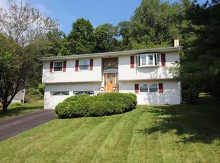 23 Sharon Dr, Fishkill, NY 12524