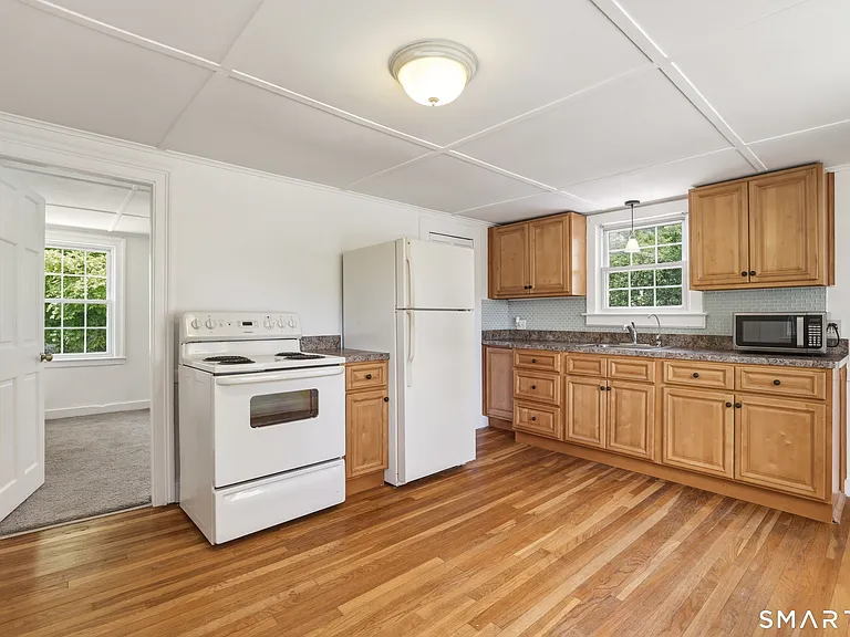 945 Glastonbury Tpke #2 — Photo 8
