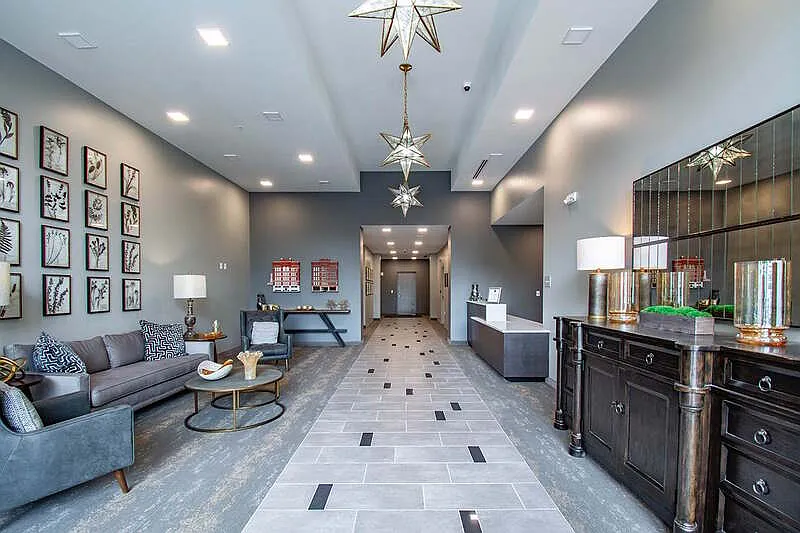 2 bed, 2.0 bath, 1570 sqft, $3,450 — Photo 3